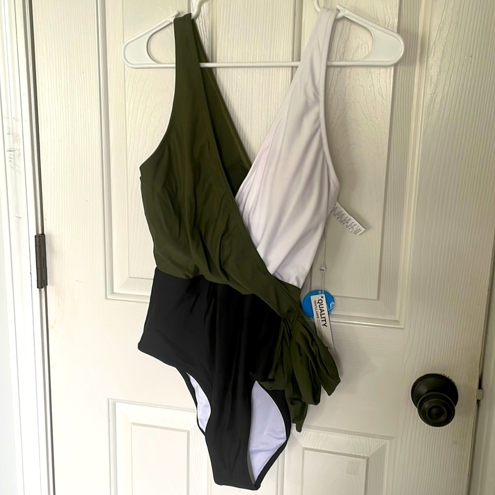 NWT Cupshe Color Block One Piece Swimsuit XL